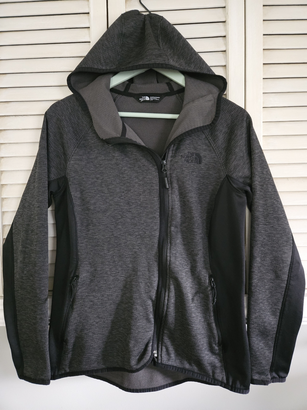 The North Face Women’s L Gray Black Full Zip Hooded Technical Fleece Jacket